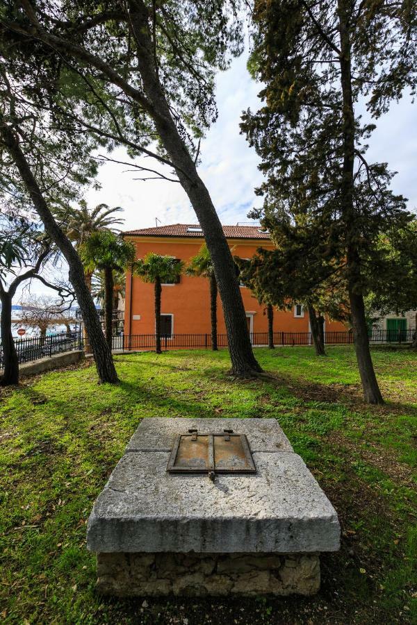 Holiday Home Obrov Kaštela Exterior foto